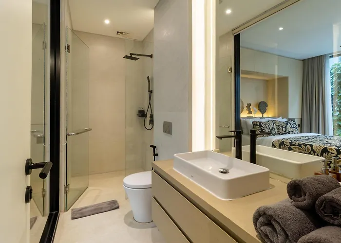 Luxury 2br Berawa Loft | Private Pool, Near Cafe Canggu