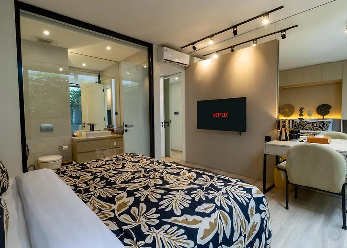 Luxury 2br Berawa Loft | Private Pool, Near Cafe ヴィラ *