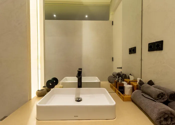 Luxury 2br Berawa Loft | Private Pool, Near Cafe * Canggu