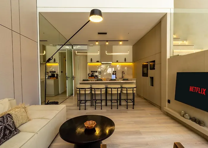 Luxury 2br Berawa Loft | Private Pool, Near Cafe *