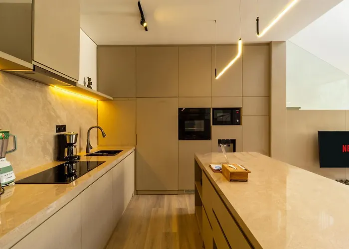Luxury 2br Berawa Loft | Private Pool, Near Cafe ヴィラ