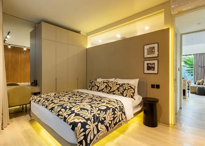 Luxury 2br Berawa Loft | Private Pool, Near Cafe 别墅