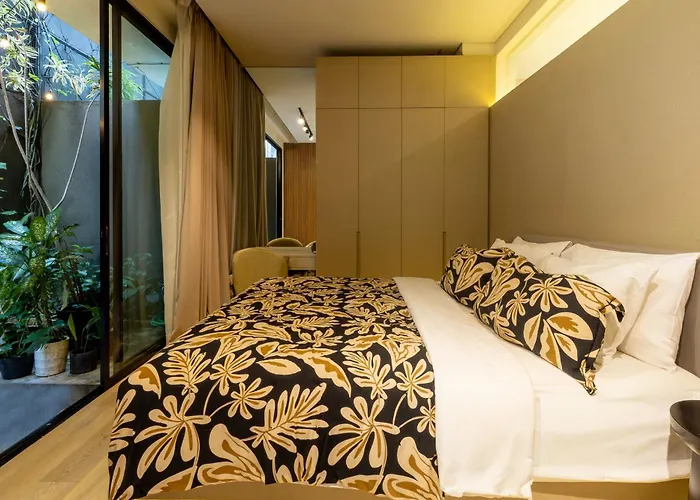 Villa Luxury 2br Berawa Loft | Private Pool, Near Cafe *
