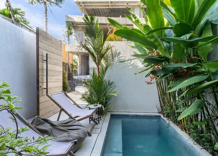 Luxury 2br Berawa Loft | Private Pool, Near Cafe Canggu