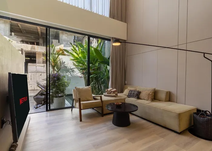 Luxury 2br Berawa Loft | Private Pool, Near Cafe
